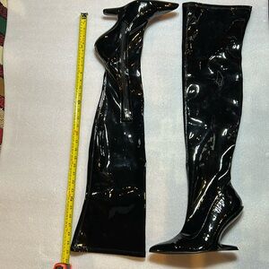 Thigh high patent boots size 11 new. Exotic.
